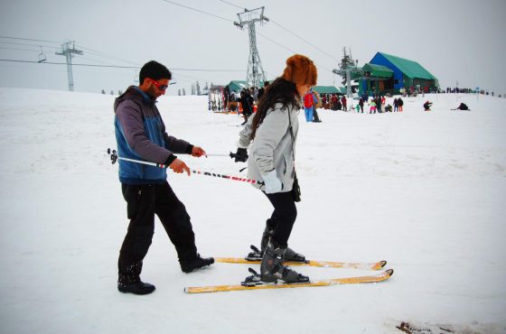 Magical Kashmir 6 Nights 7 Days Holiday Package