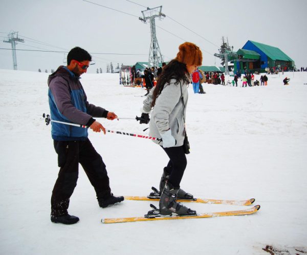 Magical Kashmir 6 Nights 7 Days Holiday Package