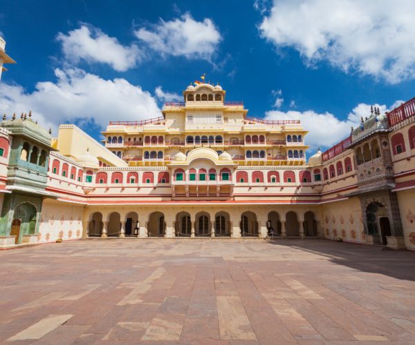 Rangilo Rajasthan 7 Nights 8 Days Family Holiday Package